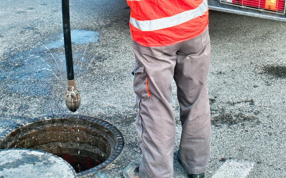 tarif plombier débouchage canalisation Courbevoie